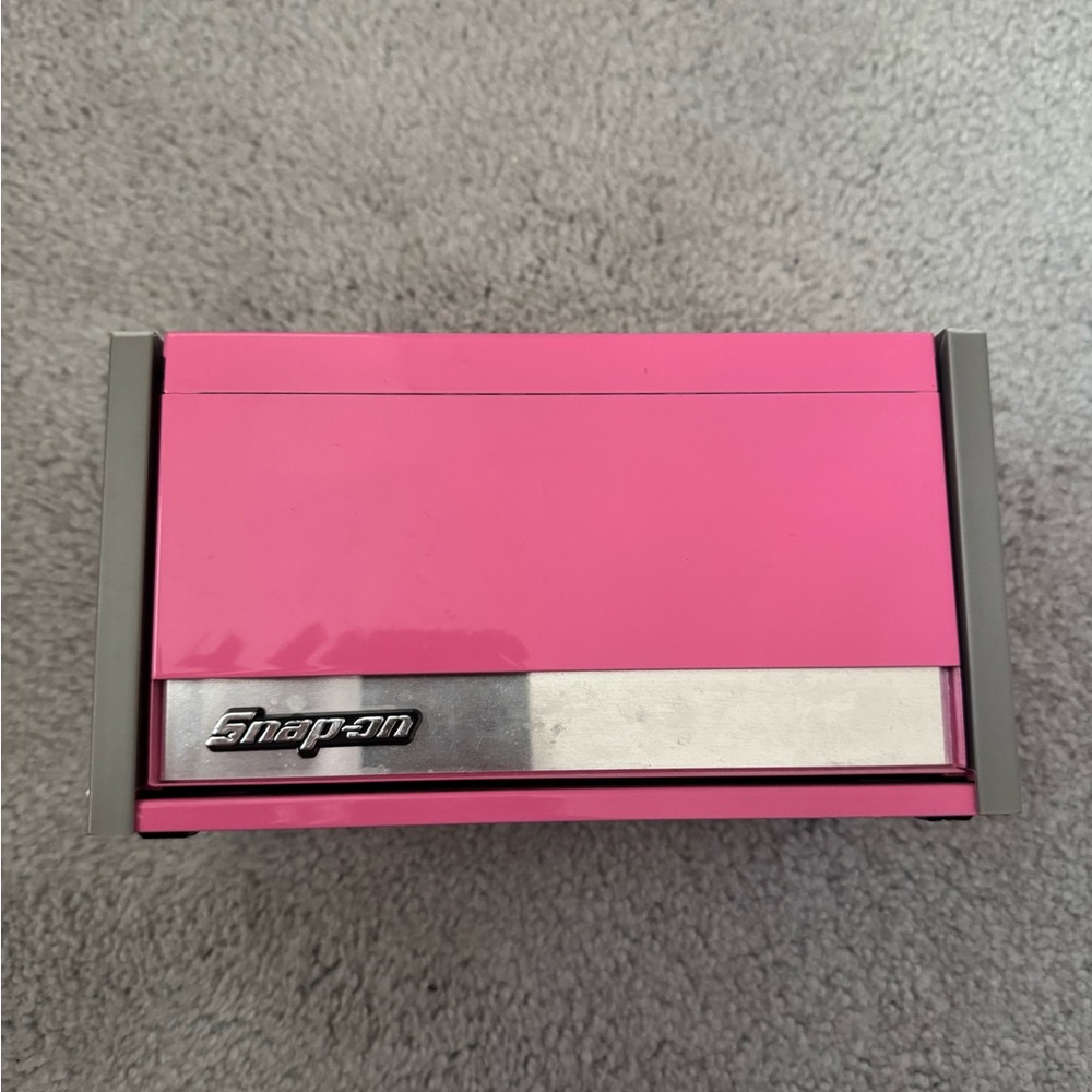 Snap-on Pink Mini Tool Chest 🩷